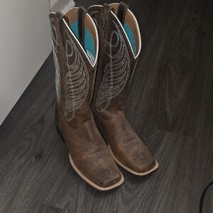 ARIAT Brown Western Cowboy Boots